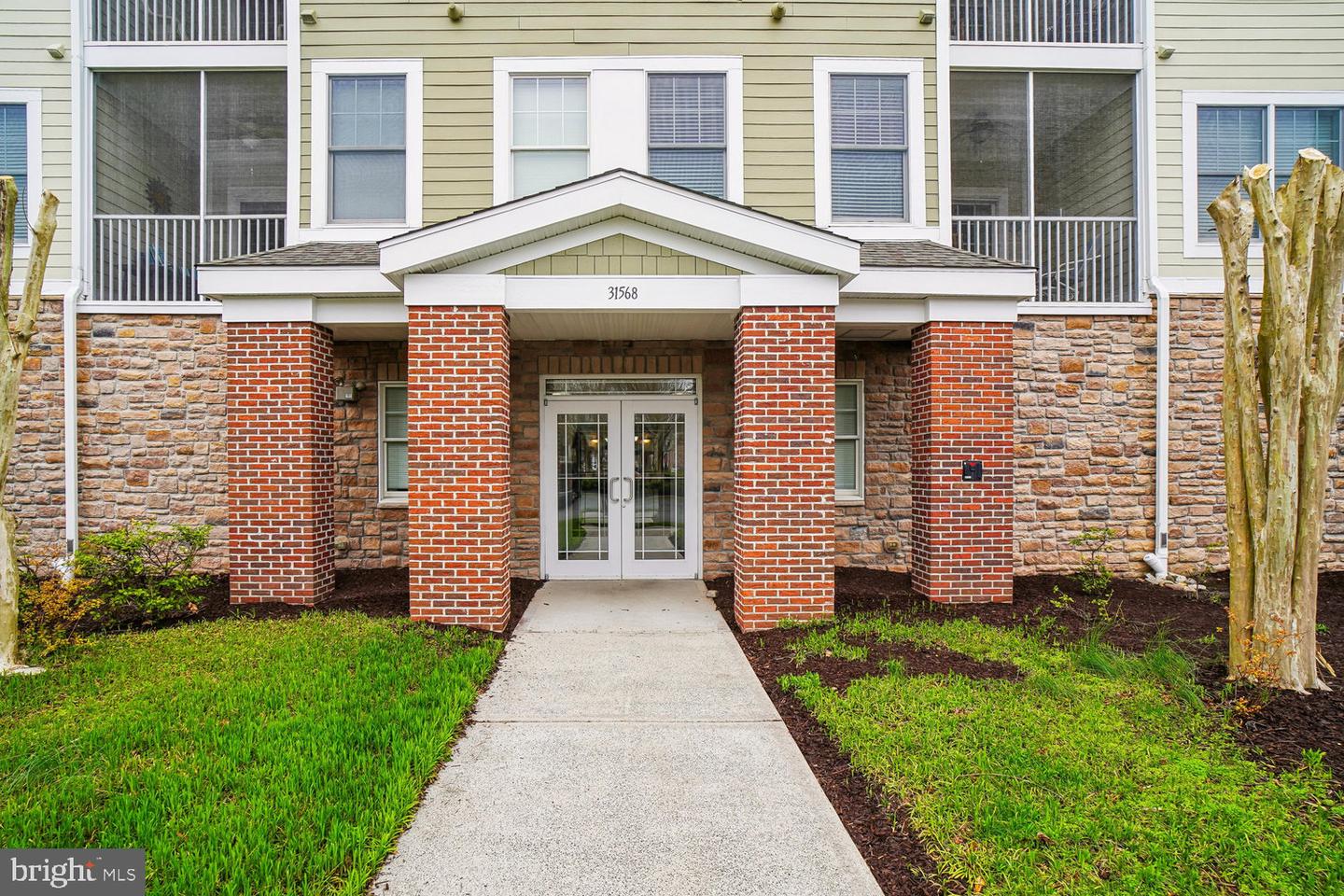 31568 Winterberry Pkwy #306 Property Photo 37