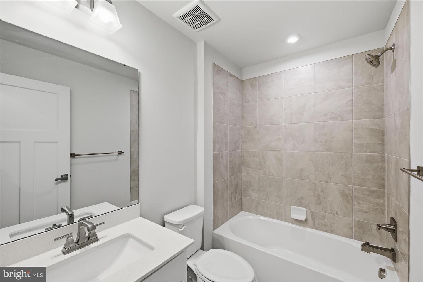 24015 Middleton Dr Property Photo 47