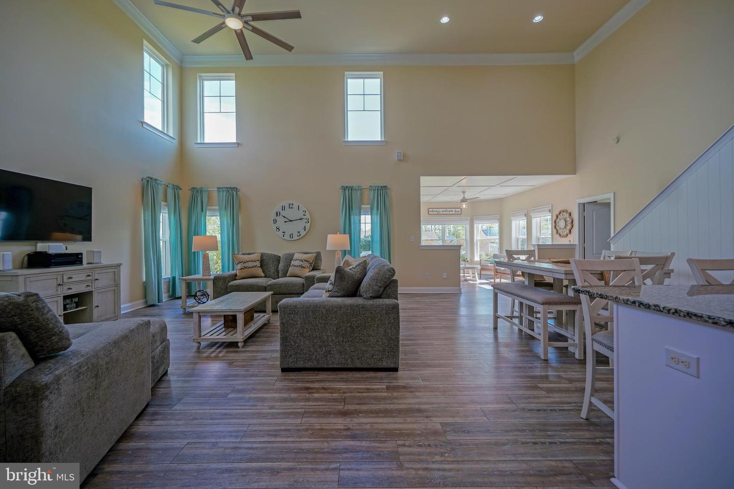 28731 Valley View Ln Property Photo 7