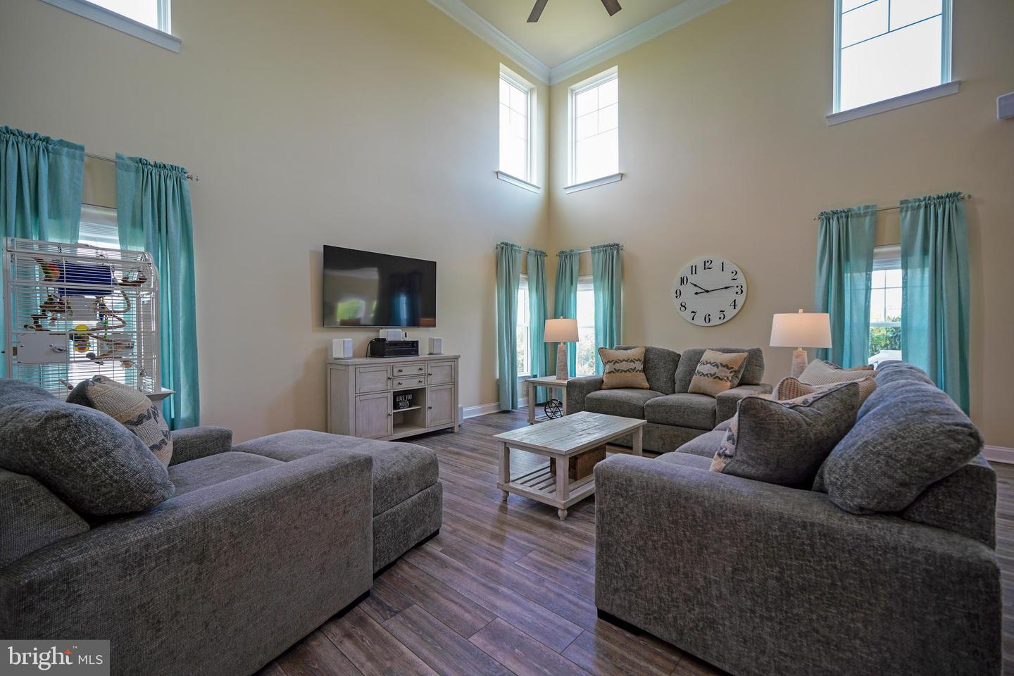 28731 Valley View Ln Property Photo 8