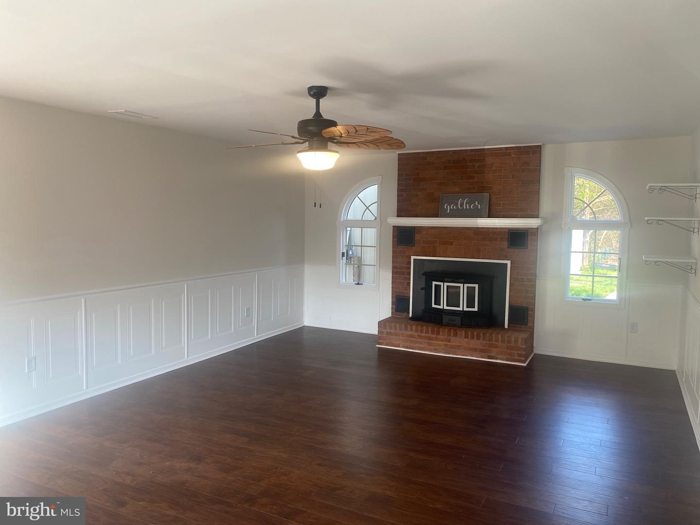 24247 Old Meadow Rd Property Photo 5