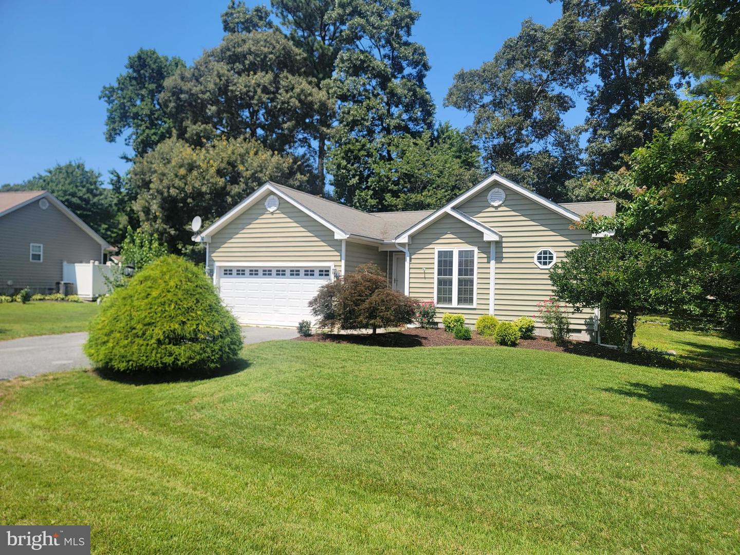 30997 Oak Leaf Dr Property Photo 1