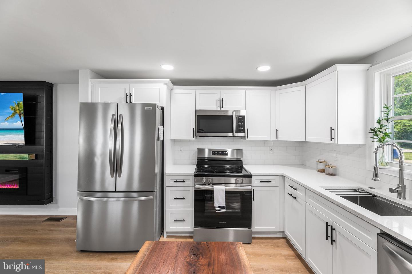 33948 Cornflower Ln Property Photo 9