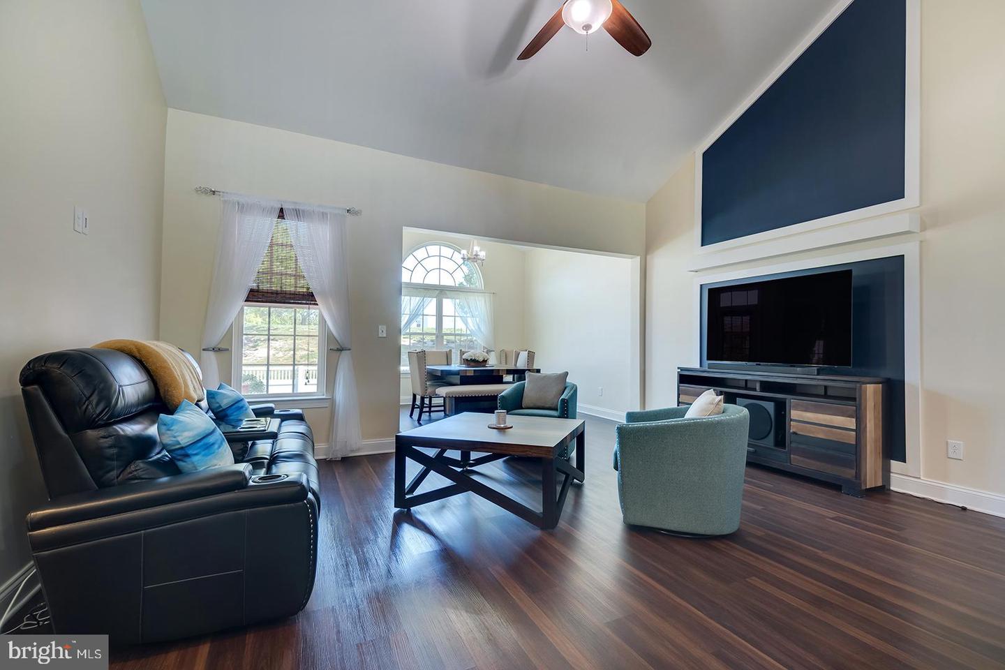 29551 Vincent Village Dr Property Photo 12