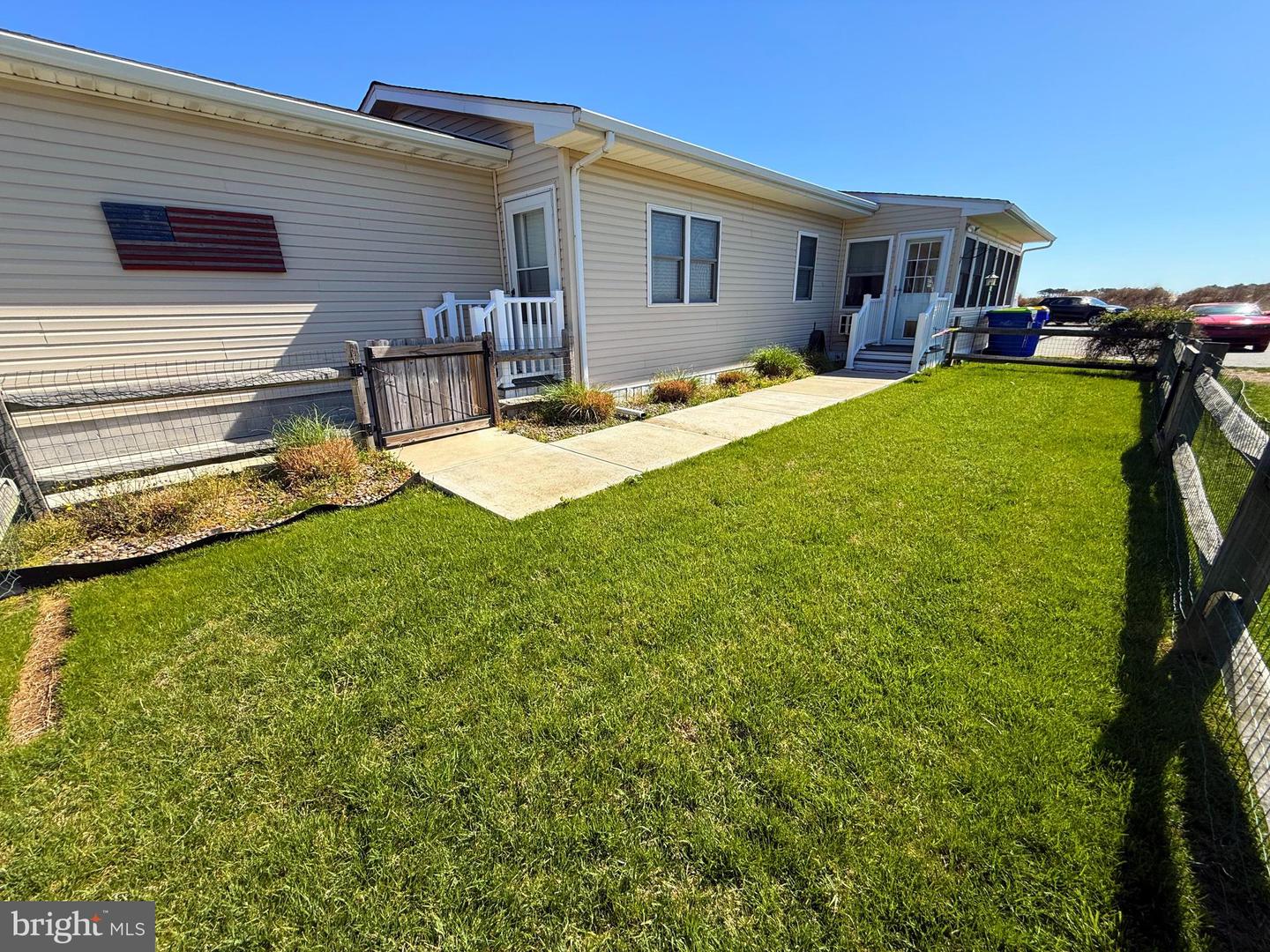37219 Sandpiper Rd #47 Property Photo 10