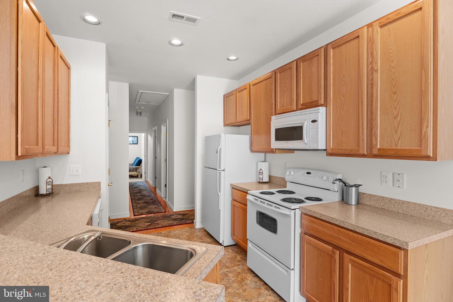 5 Saint George St Property Photo 12