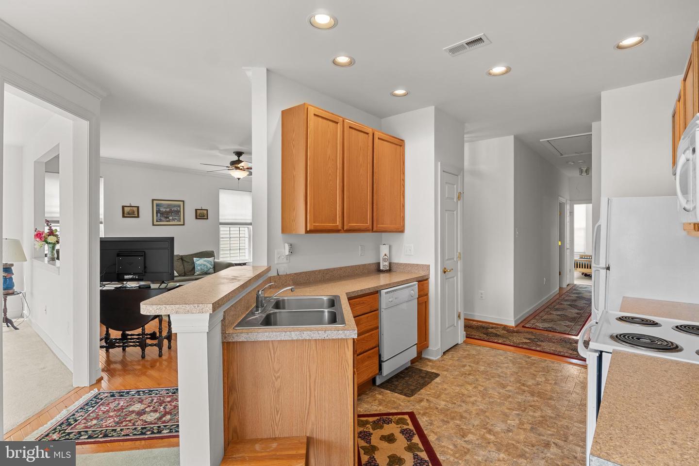 5 Saint George St Property Photo 13