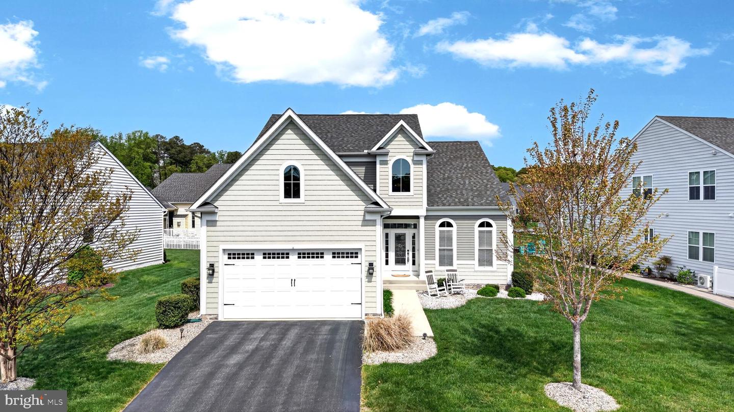 37419 Liverpool Ln Property Photo 1