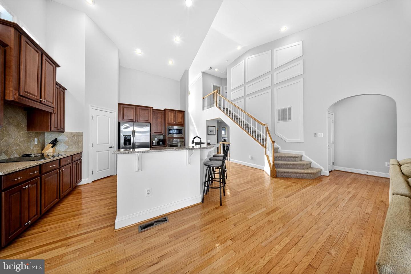 37419 Liverpool Ln Property Photo 10