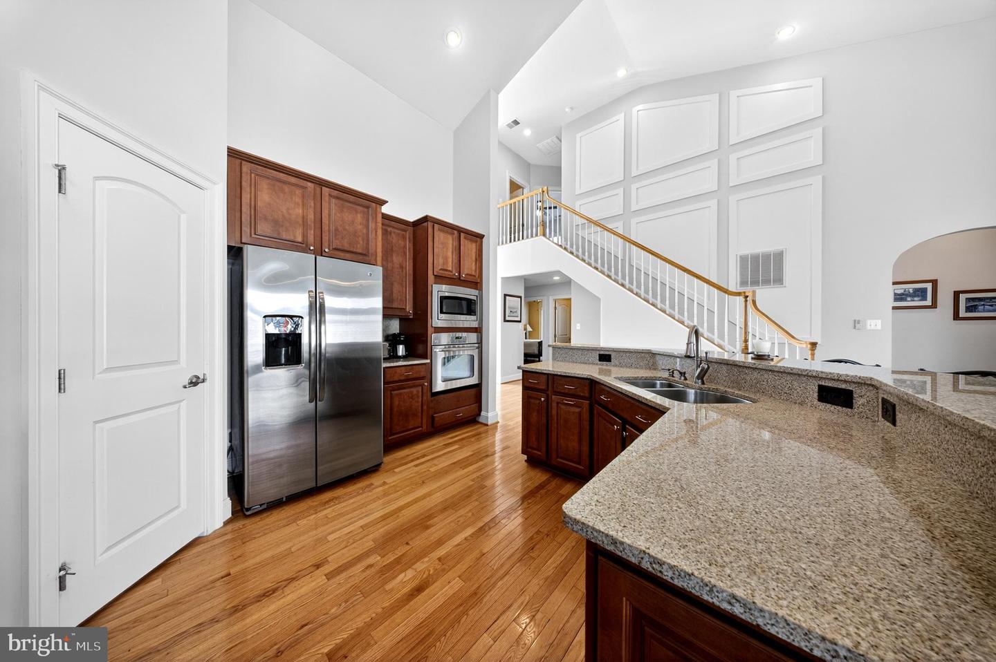 37419 Liverpool Ln Property Photo 15