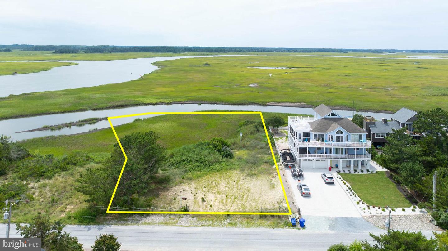 2851 S Bay Shore Dr Property Photo 1