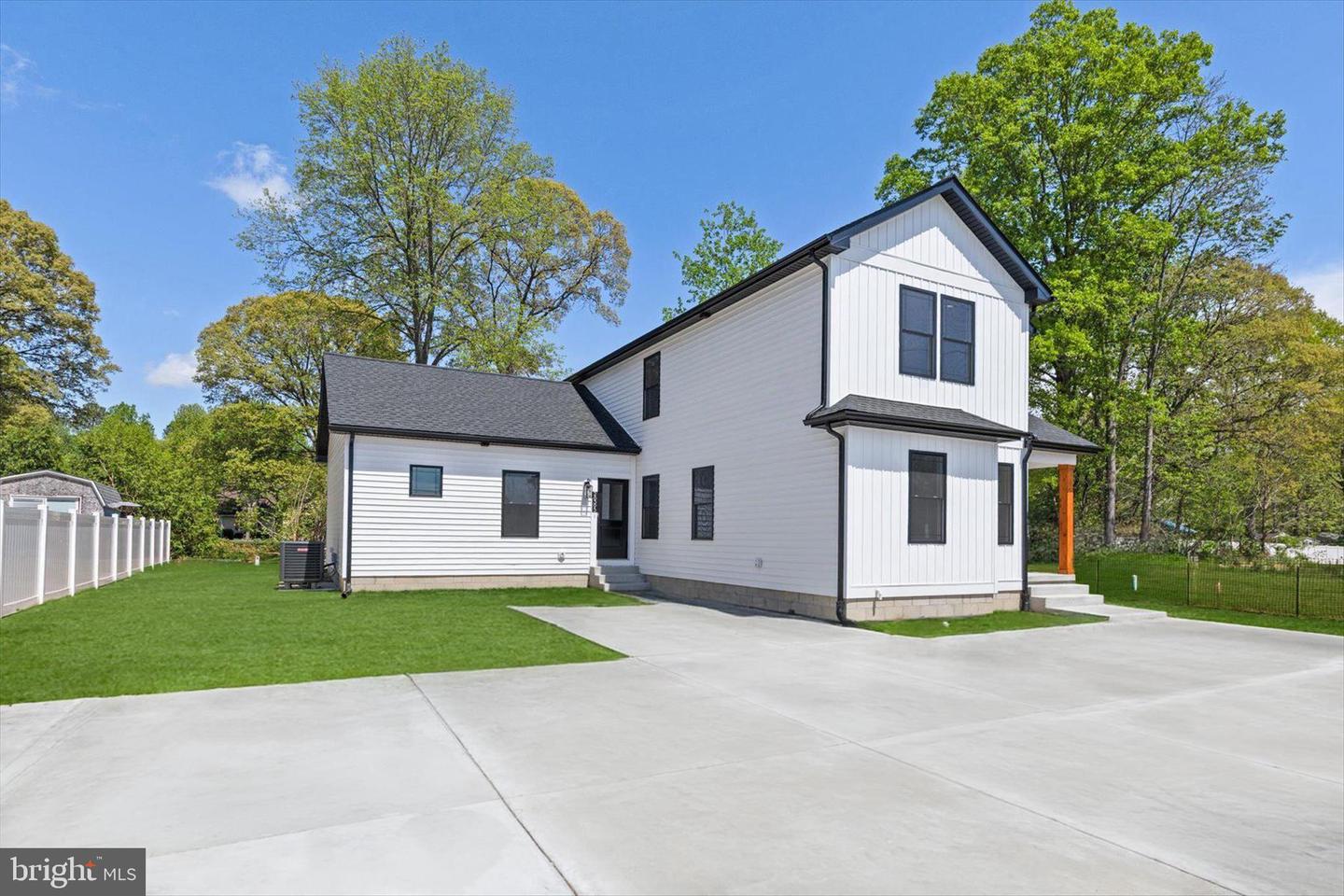26395 BAY FARM RD Property Photo 1