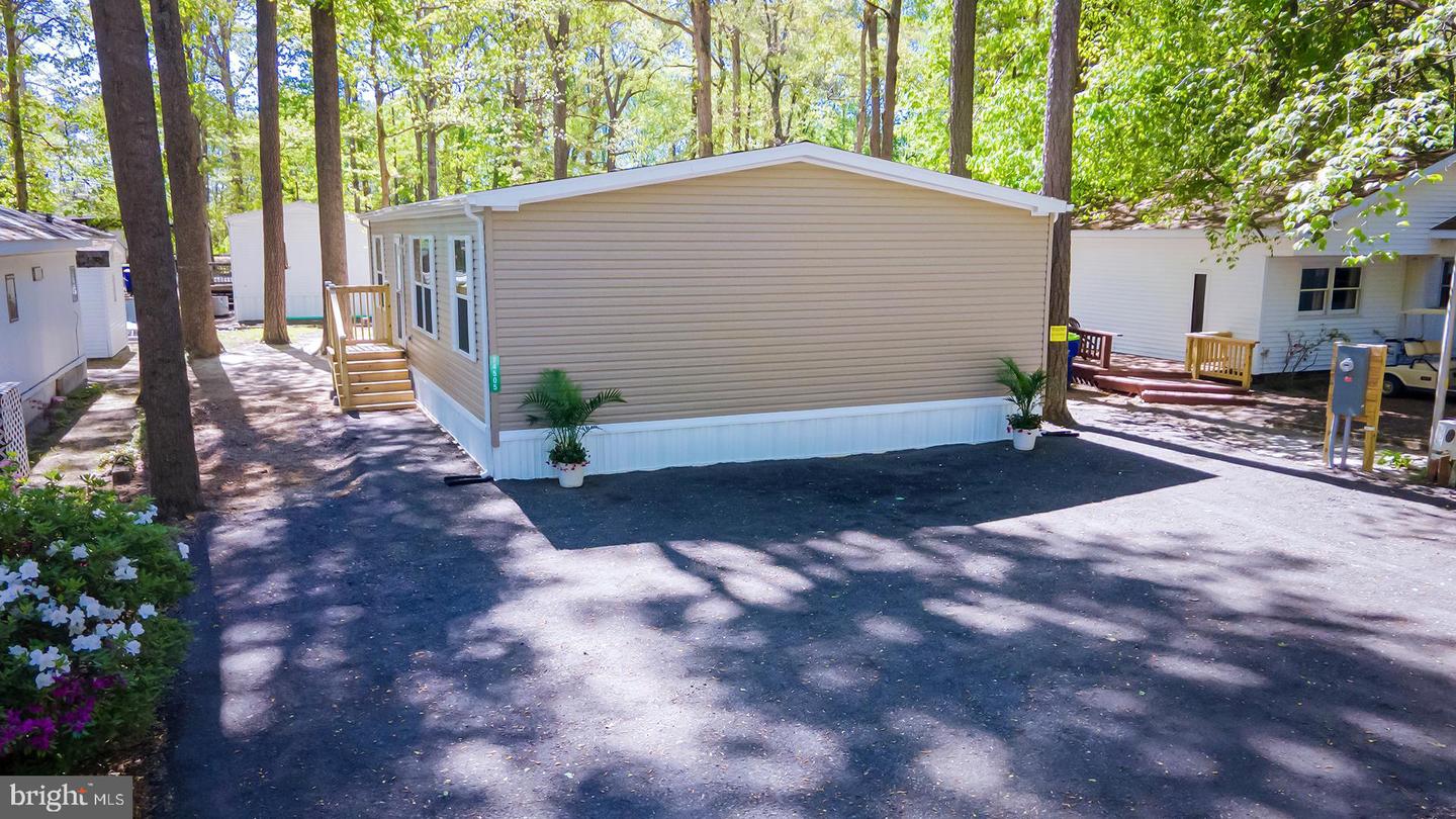 24505 White St Property Photo 1