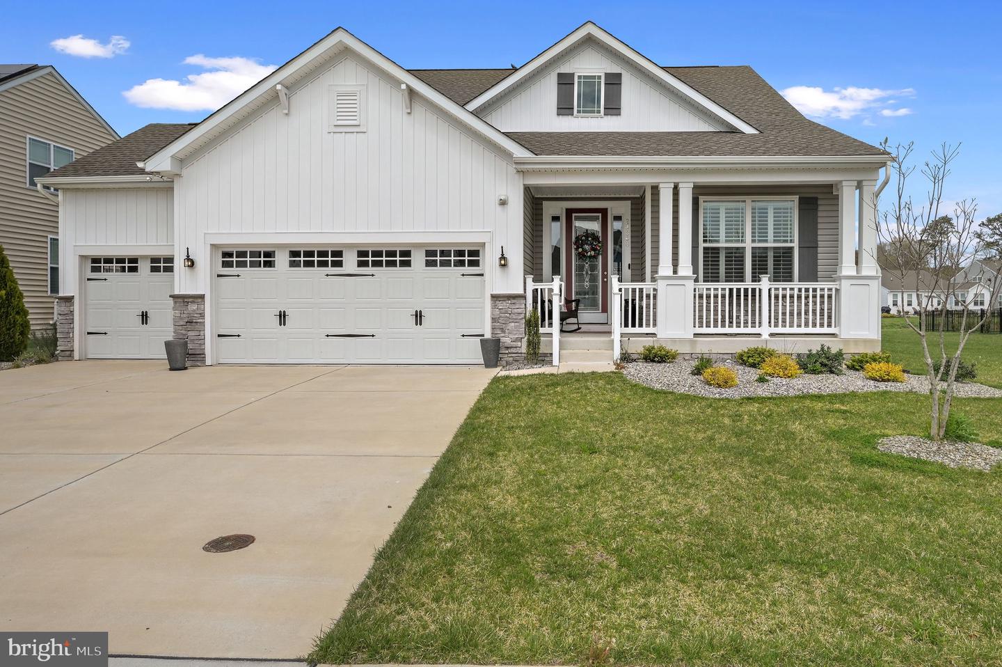 24063 Havenwood Ln Property Photo 1