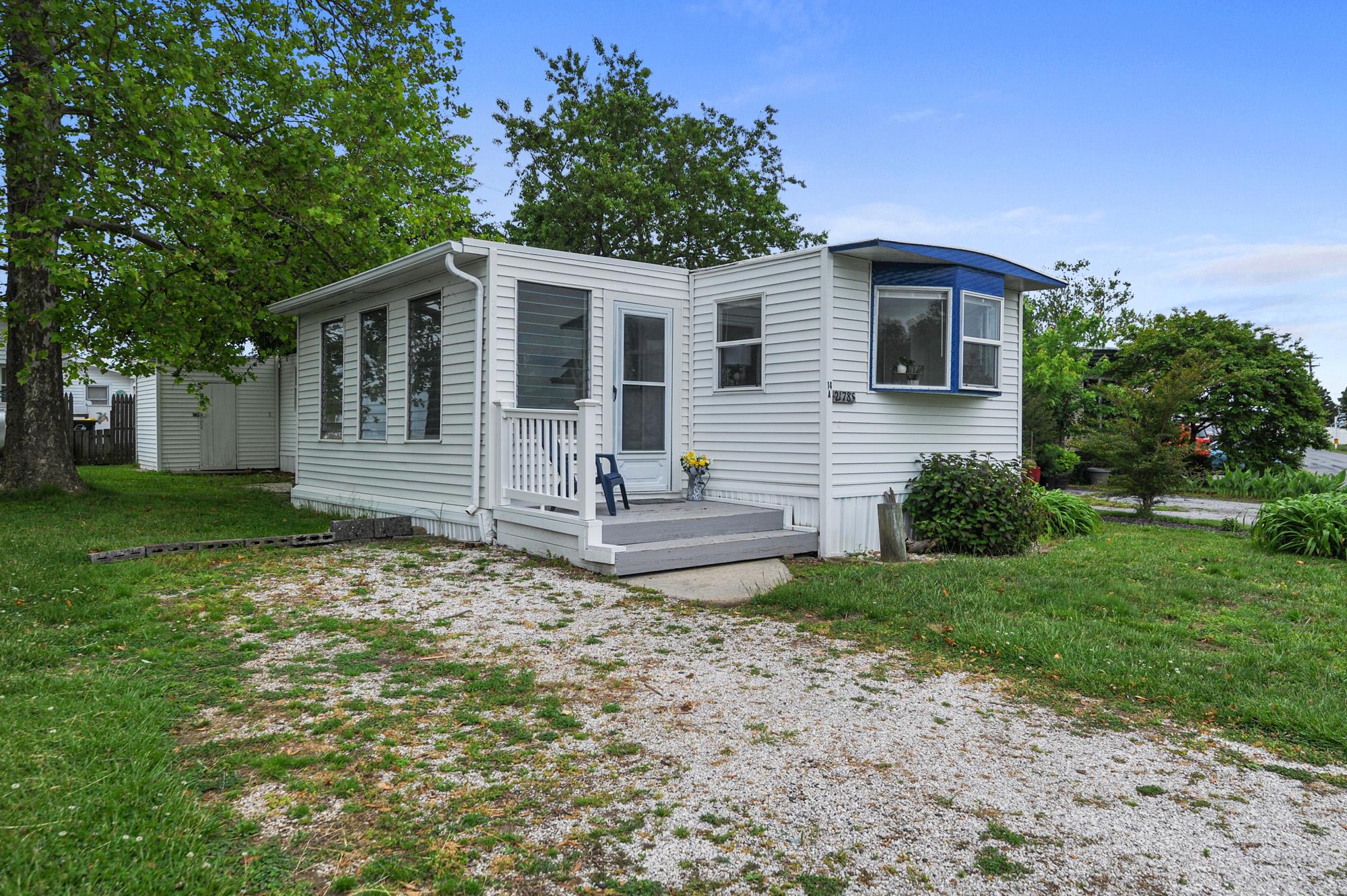 21785 A St Property Photo 2