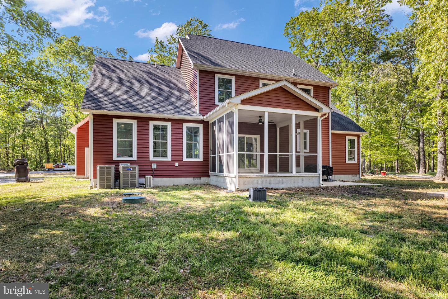 14599 Sand Hill Rd Property Photo 3