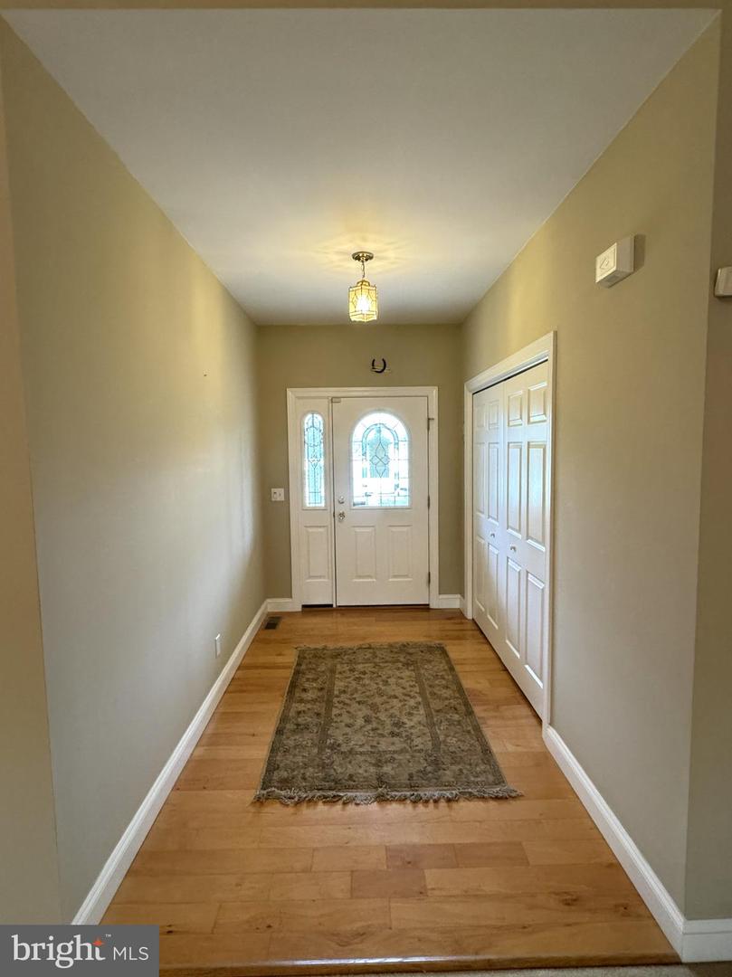 130 Meadow Dr Property Photo 3