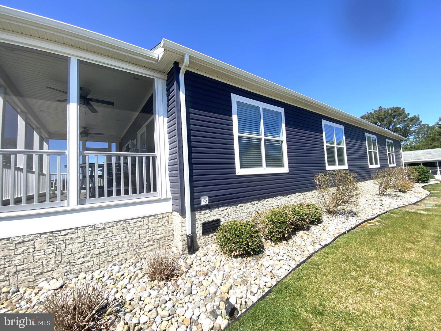 28259 Sloop #e-129 Property Photo 4