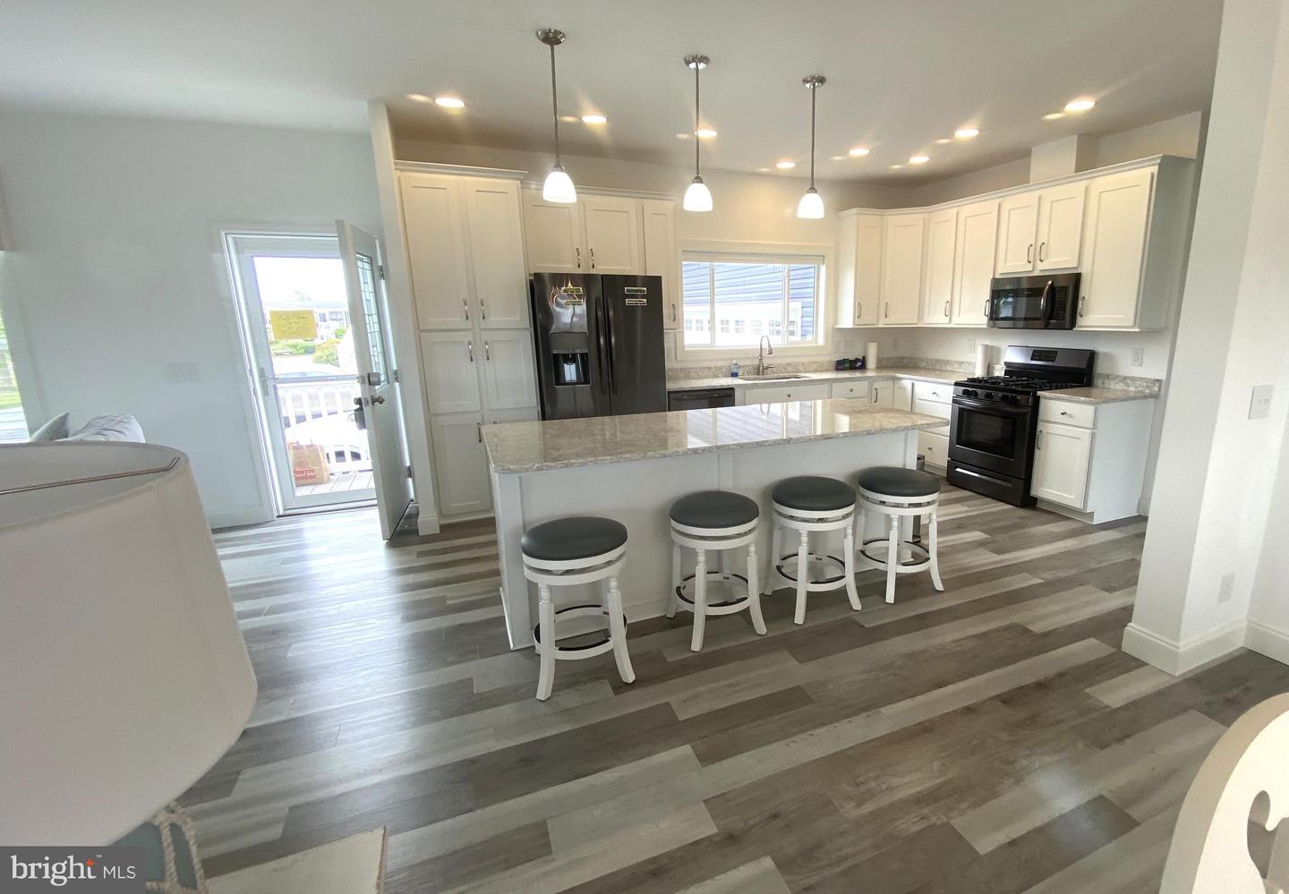 28259 Sloop #e-129 Property Photo 13