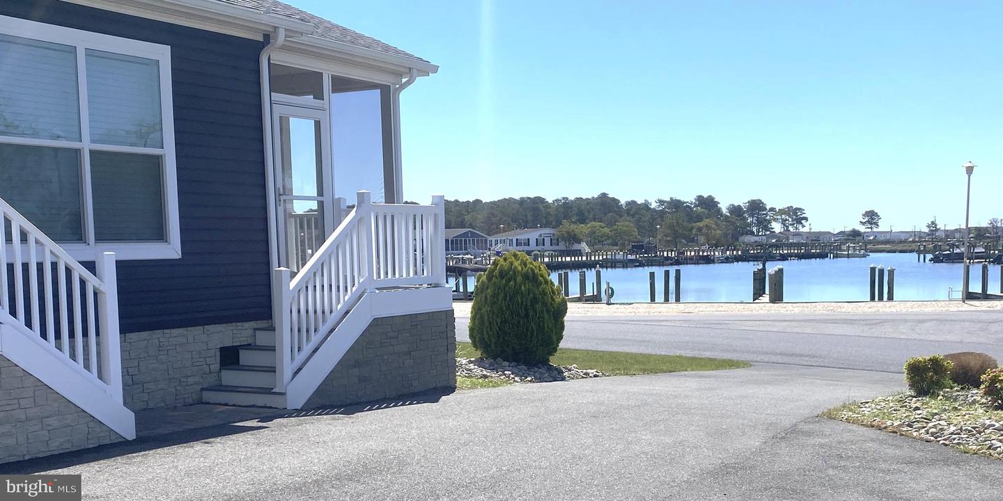 28259 Sloop #e-129 Property Photo 26