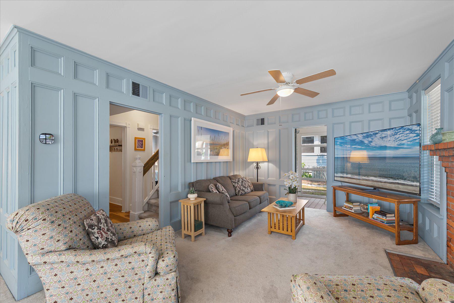 16 Delaware Ave Property Photo 8