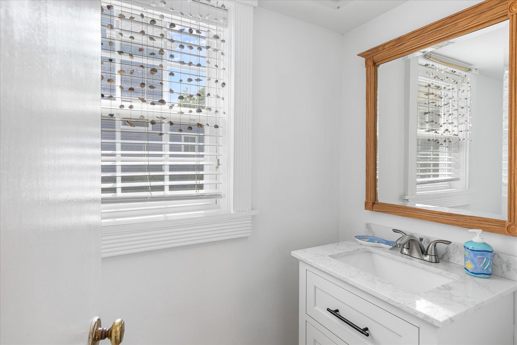 16 Delaware Ave Property Photo 16