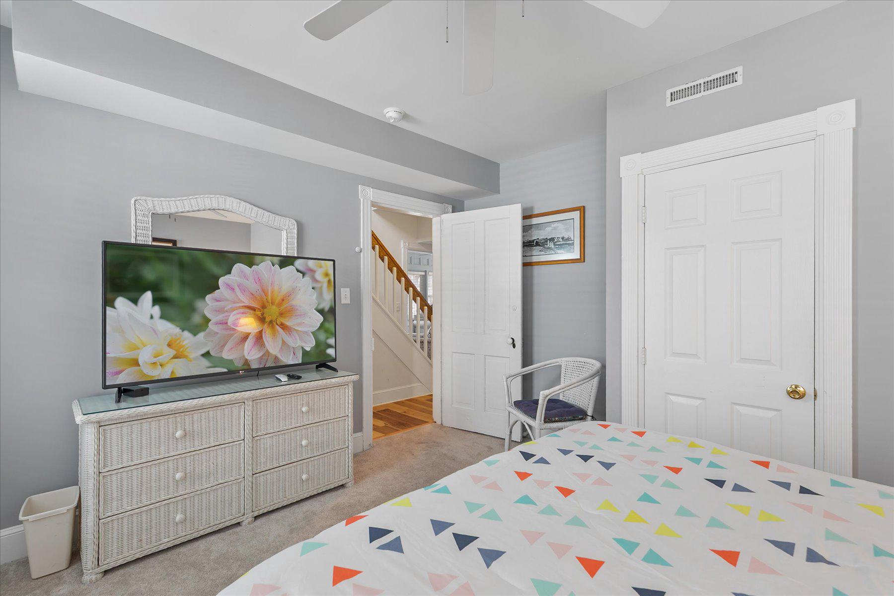 16 Delaware Ave Property Photo 17