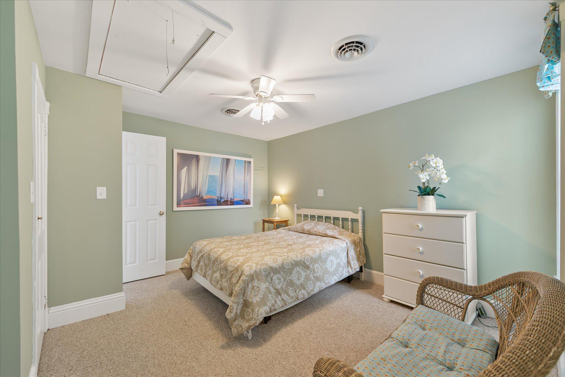 16 Delaware Ave Property Photo 24