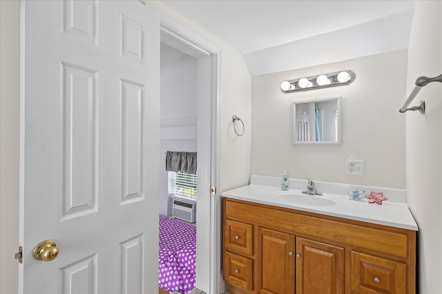 16 Delaware Ave Property Photo 29