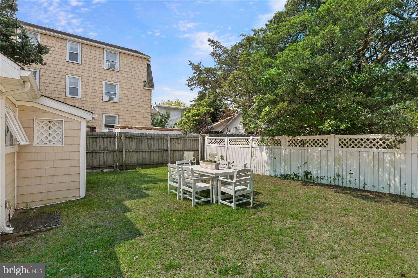 16 Delaware Ave Property Photo 36