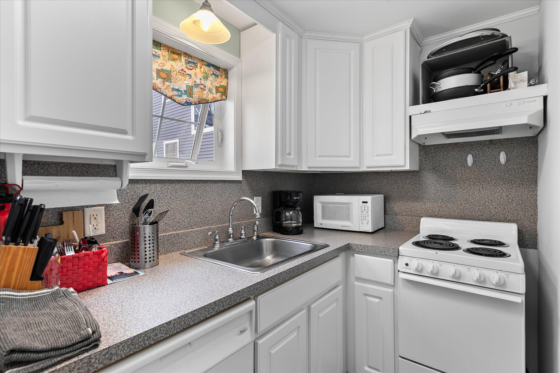 16 Delaware Ave Property Photo 38