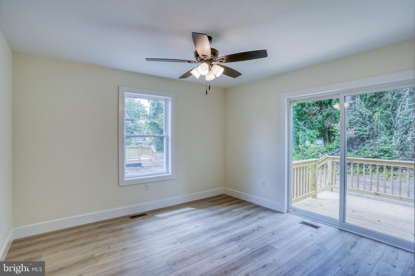 207 Charles Way Property Photo 10