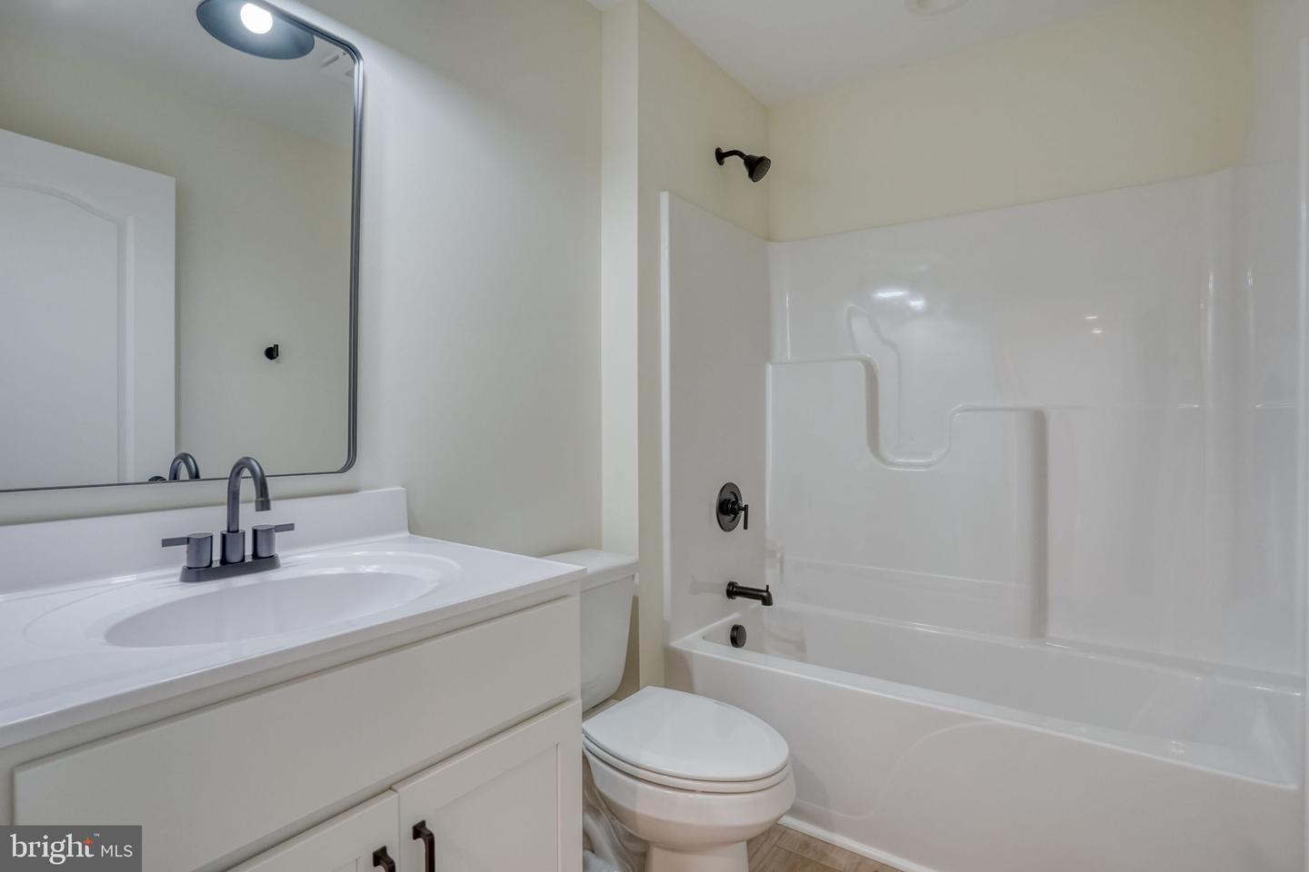 207 Charles Way Property Photo 11