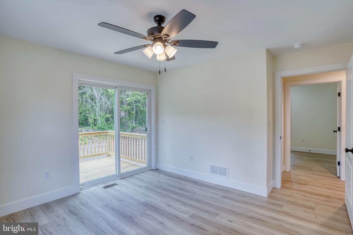 207 Charles Way Property Photo 15