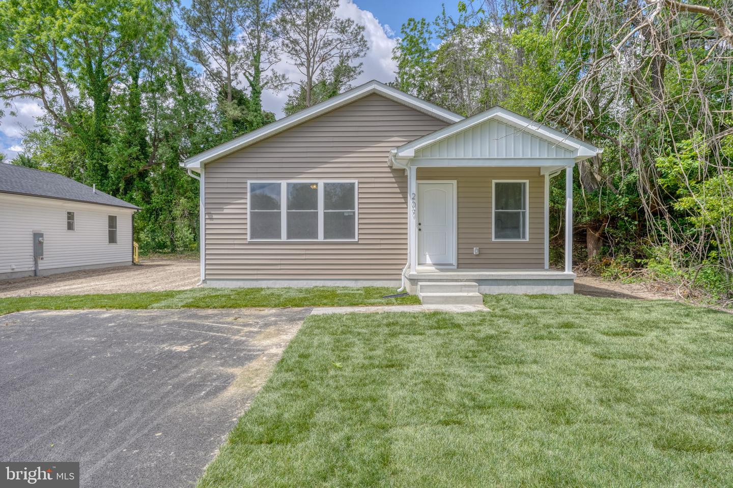 207 Charles Way Property Photo 25
