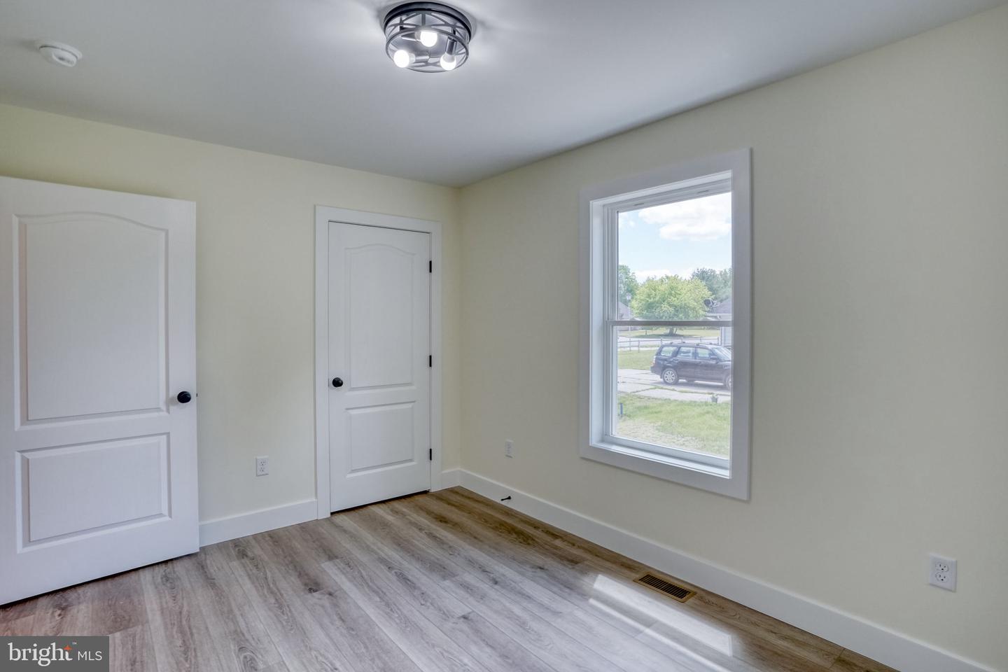 205 Charles Way Property Photo 15