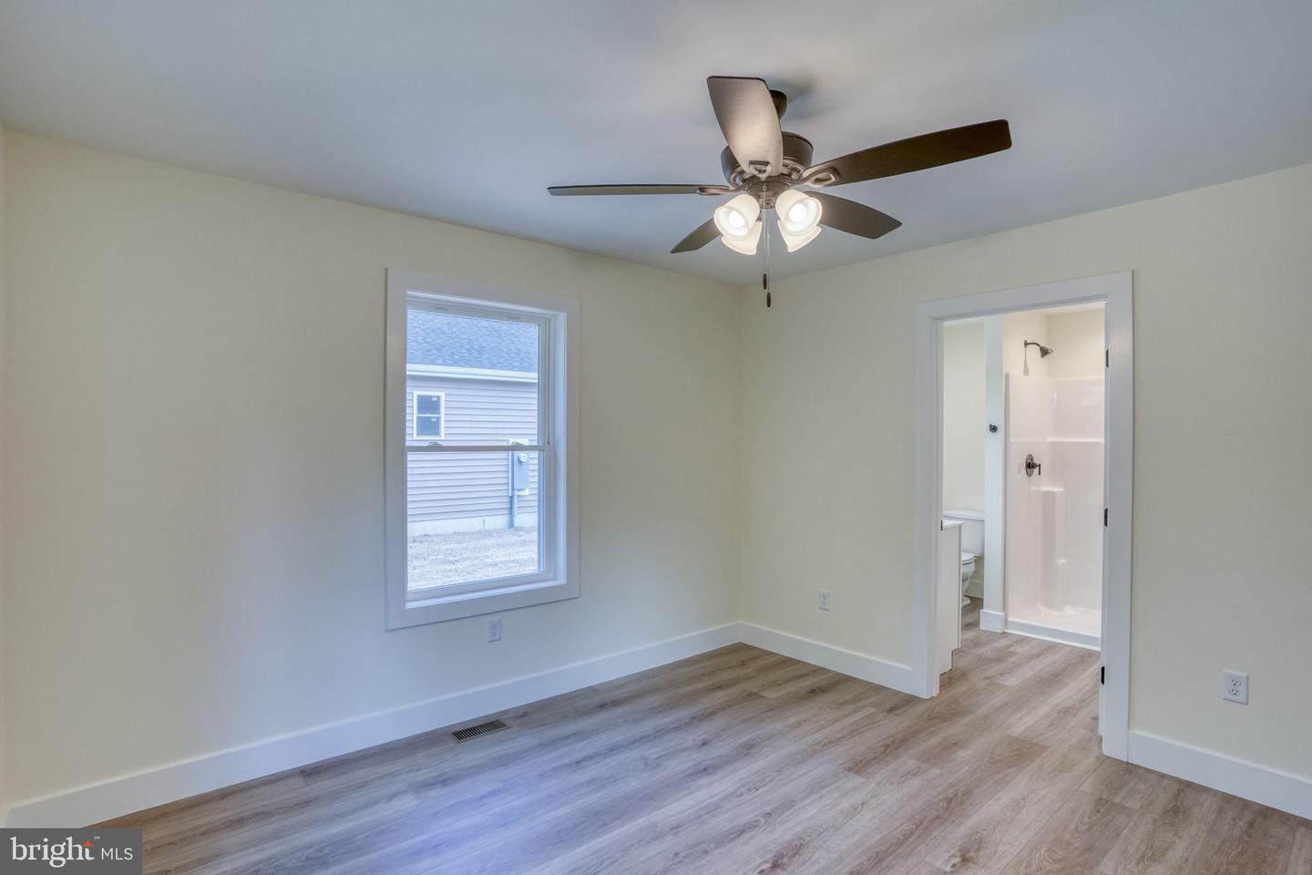 205 Charles Way Property Photo 18