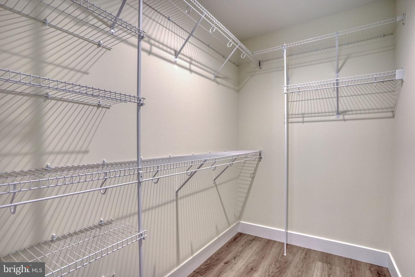 205 Charles Way Property Photo 23