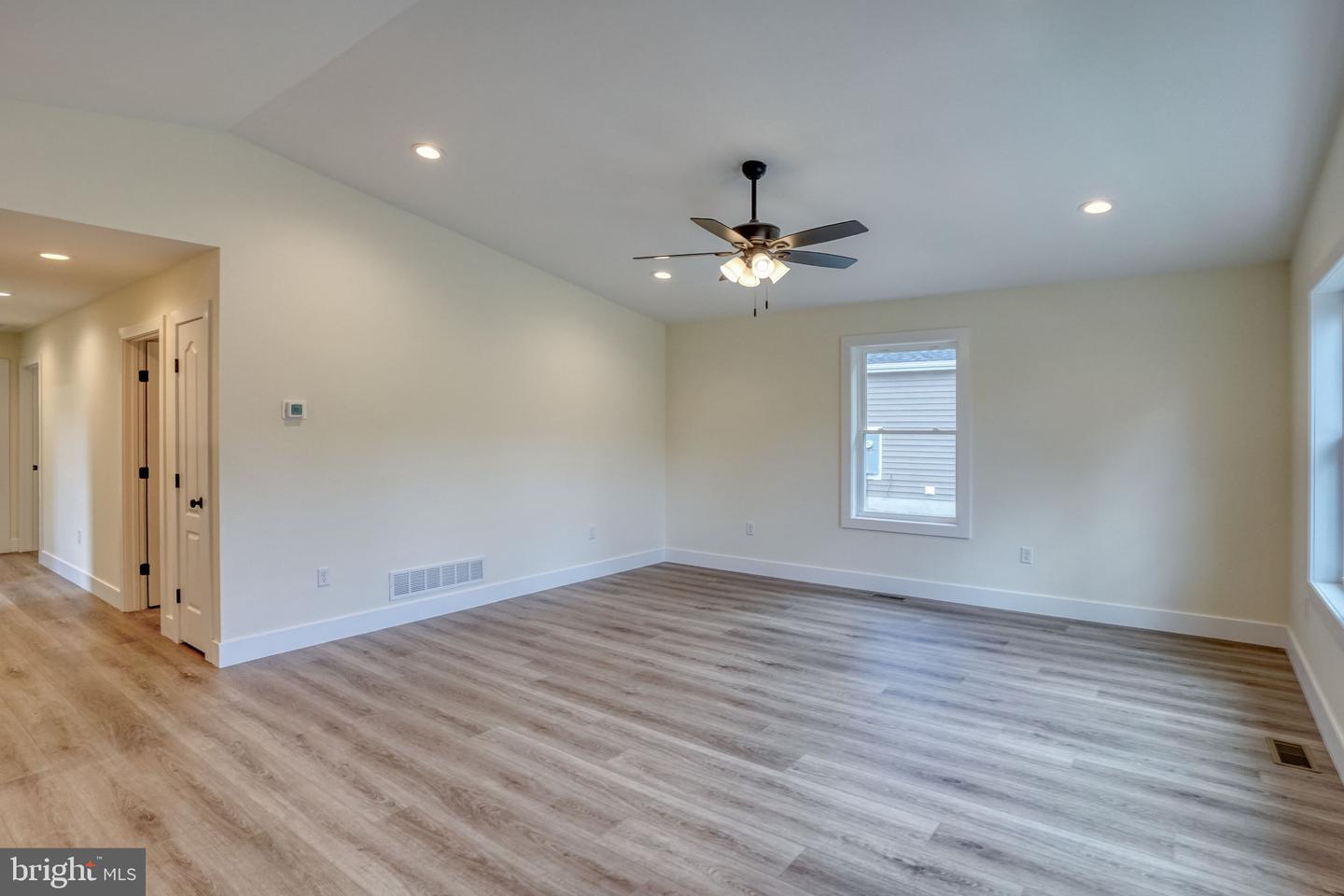 205 Charles Way Property Photo 24