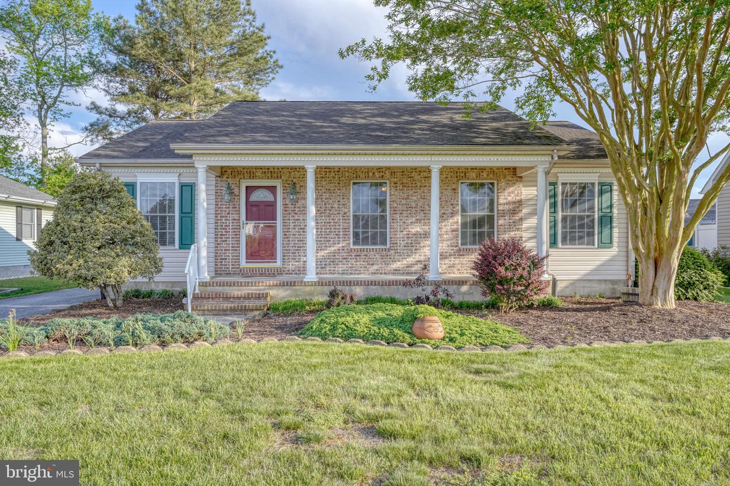 37795 E Pond Cir Property Photo 1