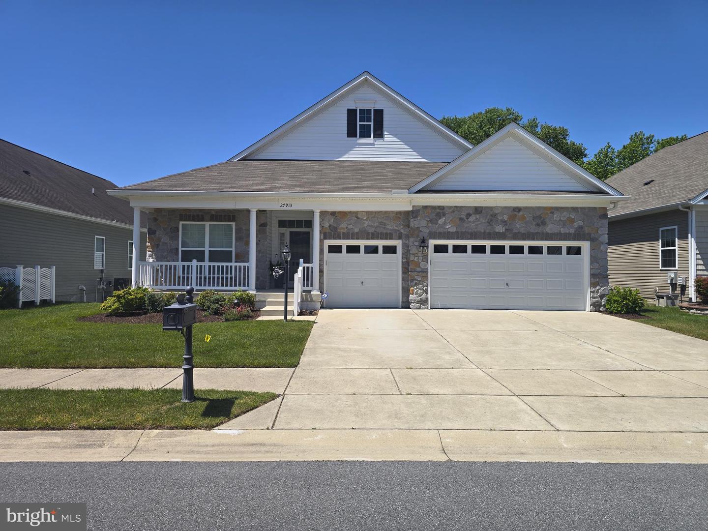 27913 Roanoke Rapids Lndg Property Photo 1