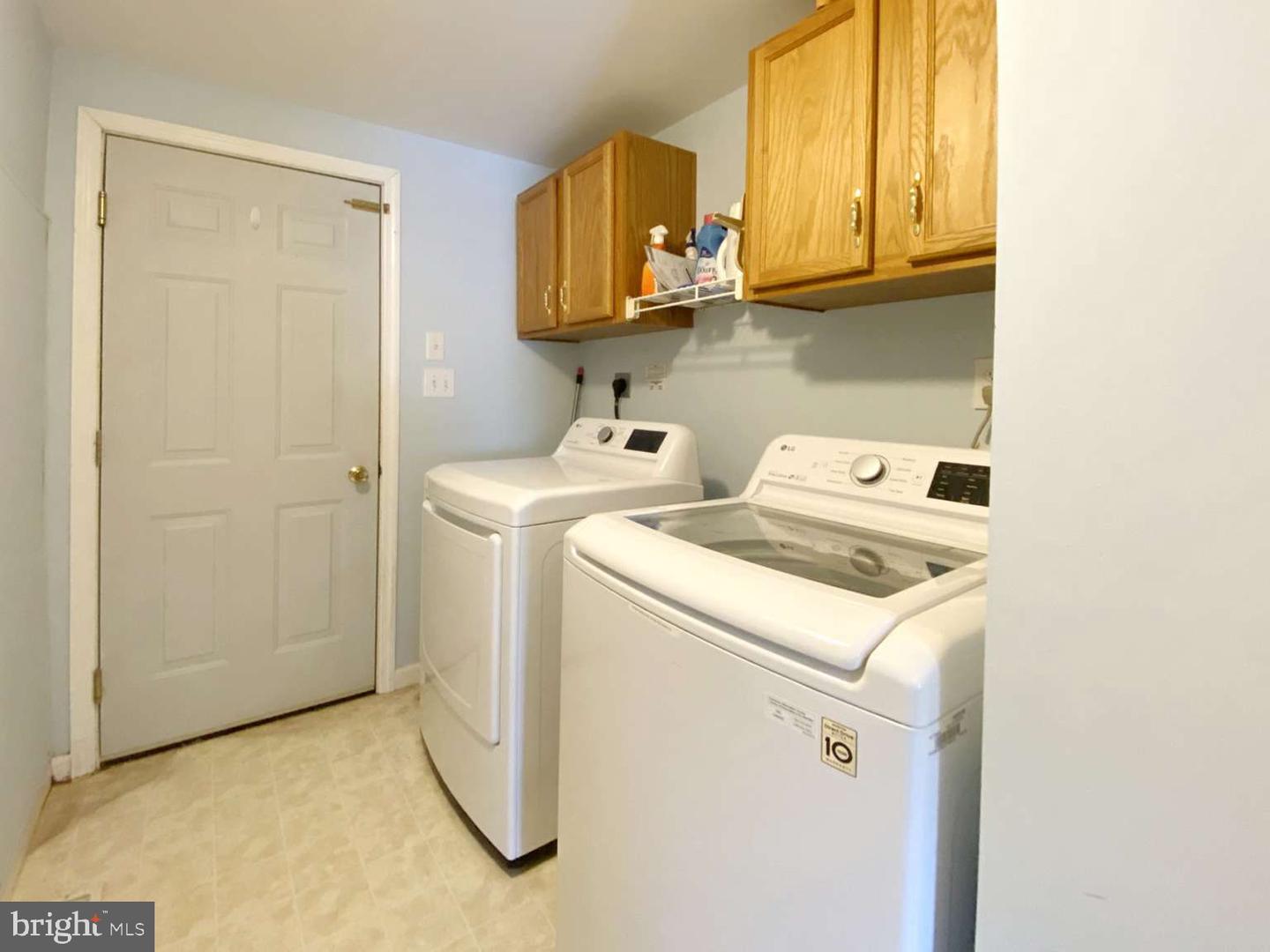 4 Mayfair Ln Property Photo 19