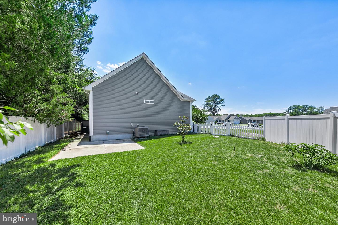 33046 Red Fox Ct Property Photo 25