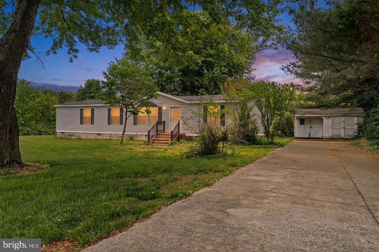35383 DANNYS DR