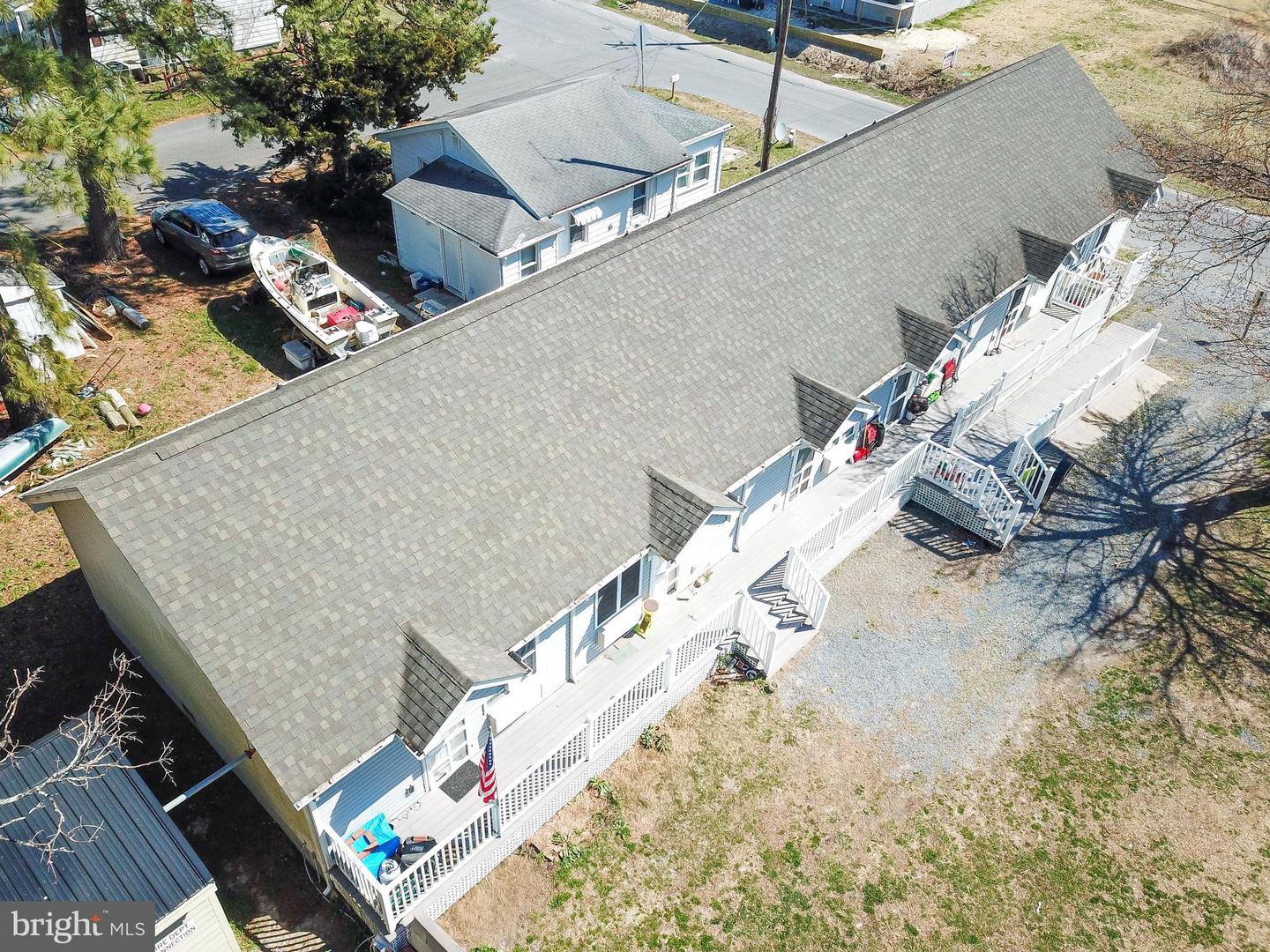 28420 Delaware Av Property Photo 5