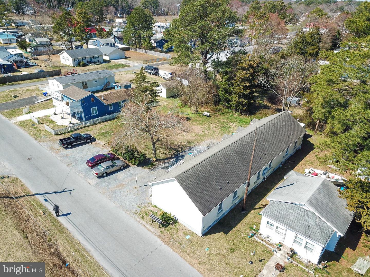 28420 Delaware Av Property Photo 6