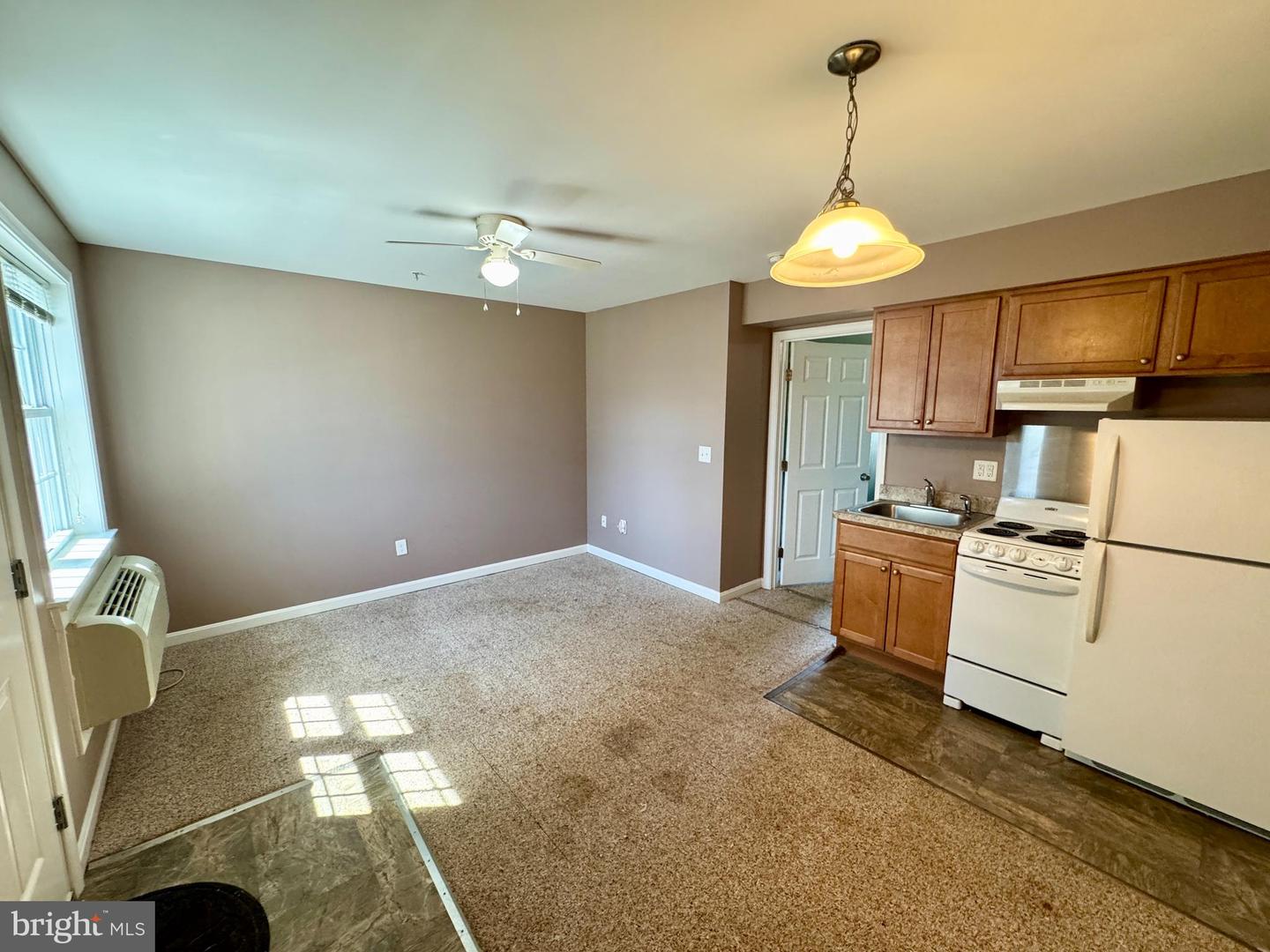 28420 Delaware Av Property Photo 9