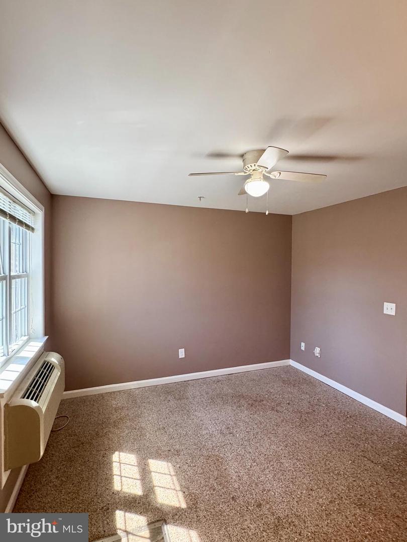 28420 Delaware Av Property Photo 10