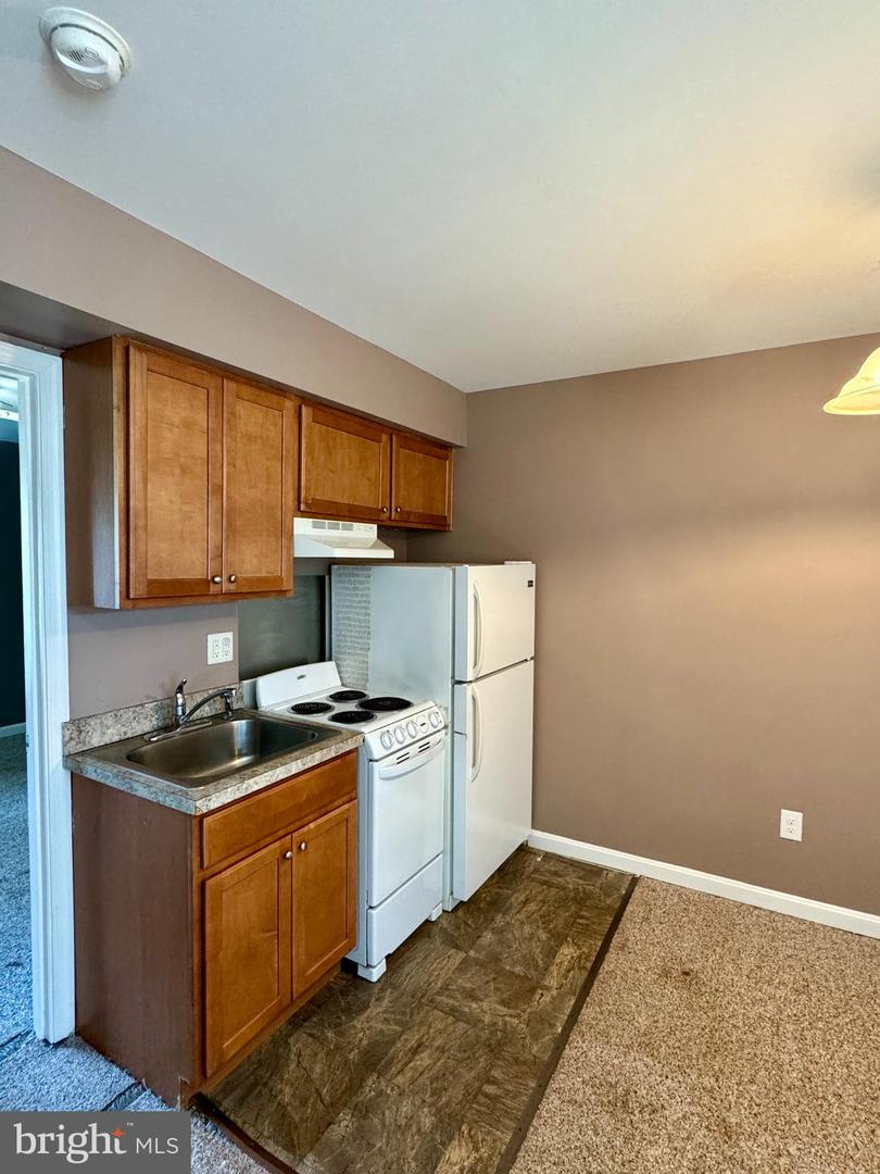 28420 Delaware Av Property Photo 11