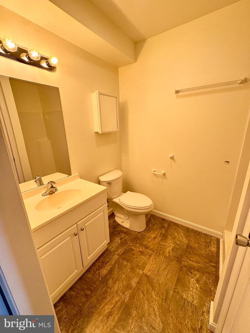 28420 Delaware Av Property Photo 14